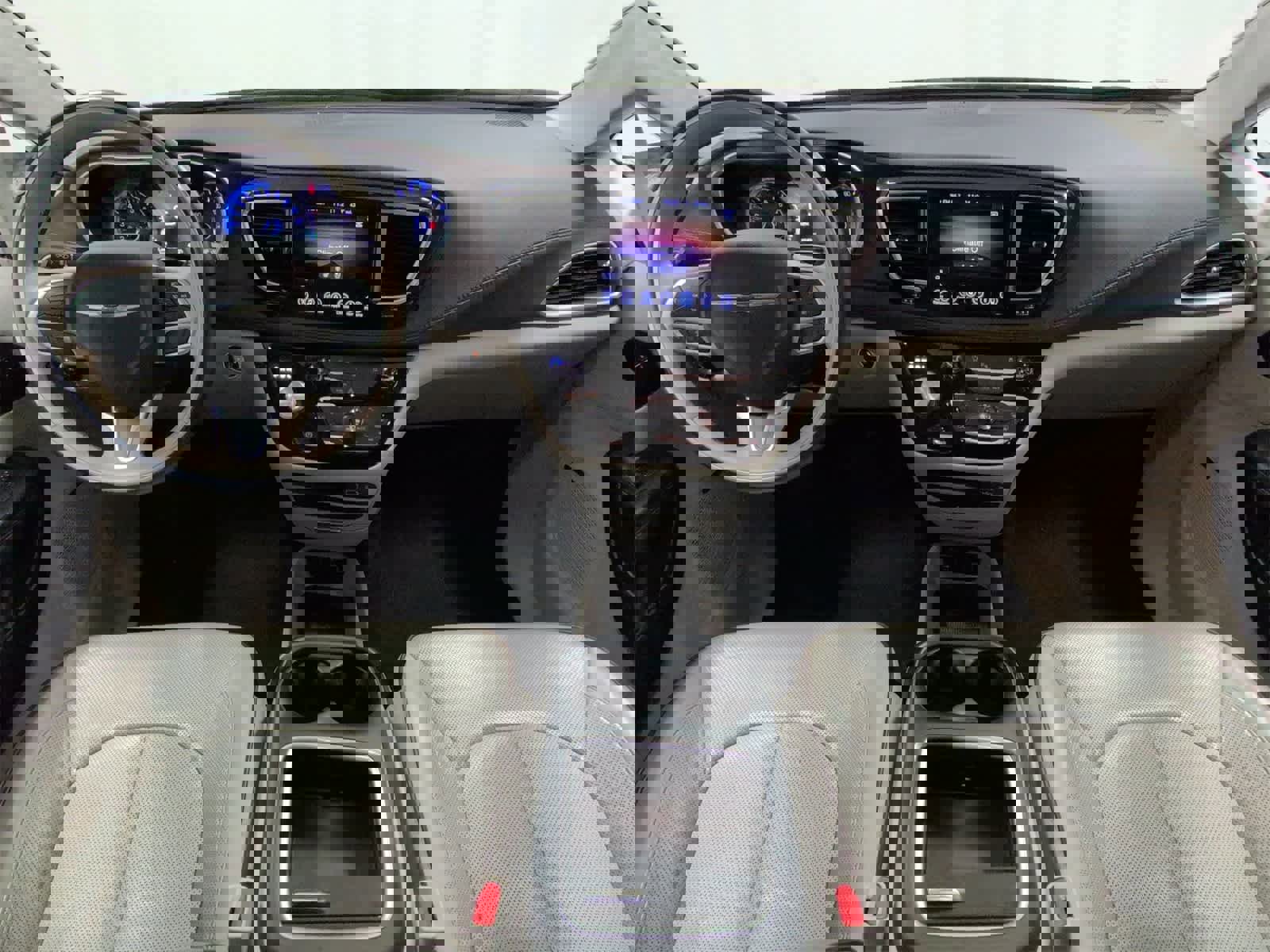 Certified 2017 Chrysler Pacifica Limited image 17