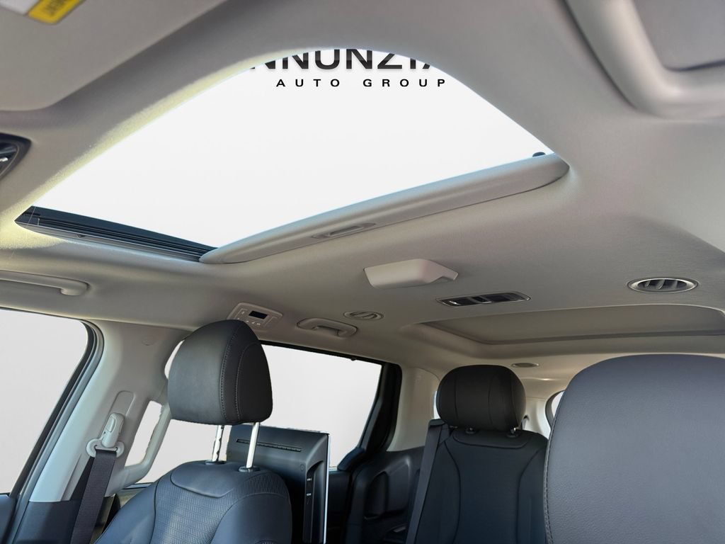 New 2026 Kia Carnival SX Prestige FWD image 30