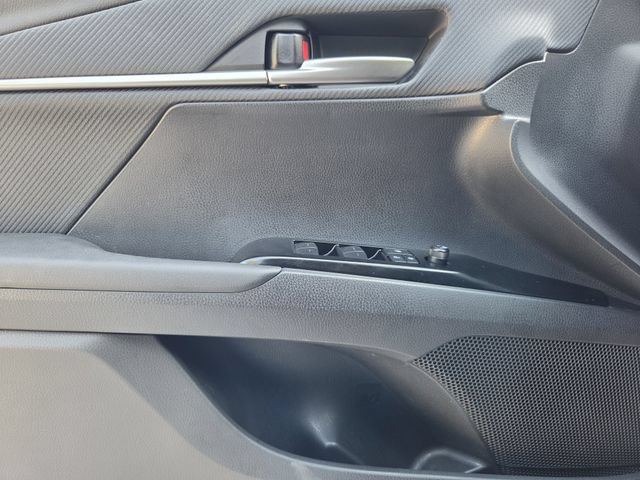 Used 2025 Toyota Camry SE w/ Convenience Package FWD image 21