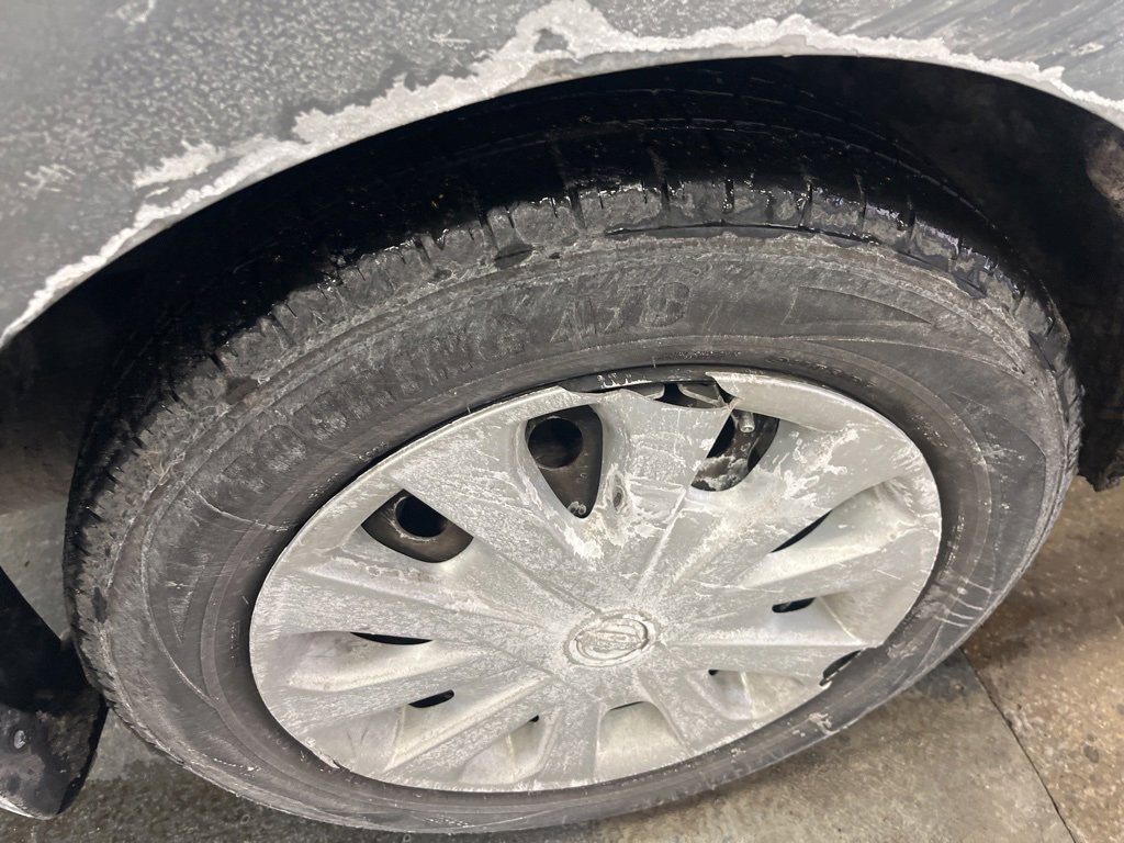 Used 2014 Nissan Versa S Plus image 10