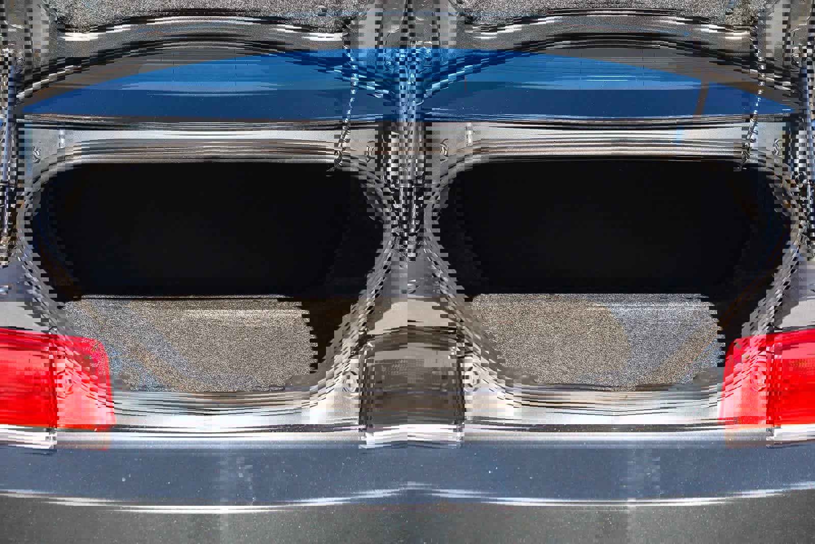 Used 2014 Chevrolet Camaro LS image 20