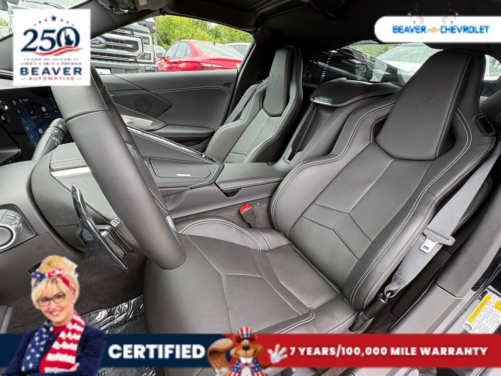 Used 2025 Chevrolet Corvette Z06 RWD image 14
