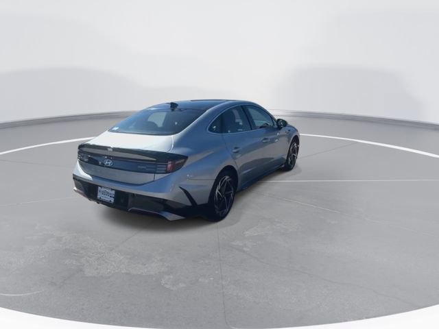 Used 2024 Hyundai Sonata SEL w/ Convenience Package FWD image 8