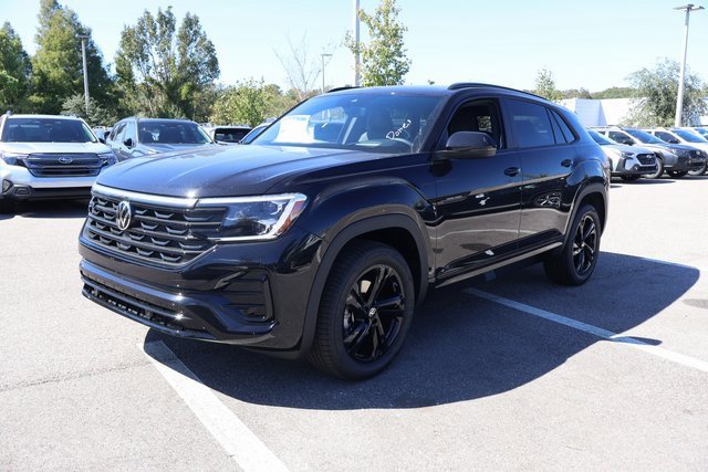 New 2026 Volkswagen Atlas Cross Sport SEL R-Line image 3