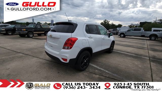 Used 2022 Chevrolet Trax LS w/ Tint and Cruise Package FWD image 8