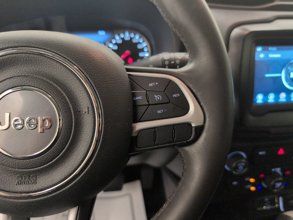 Used 2021 Jeep Renegade Latitude FWD image 36