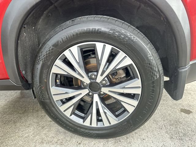 Used 2022 Nissan Rogue SV image 11