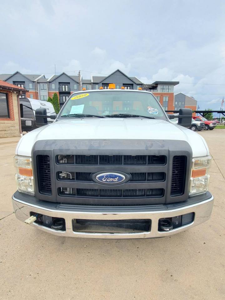 Used 2009 Ford F350 XL RWD image 2