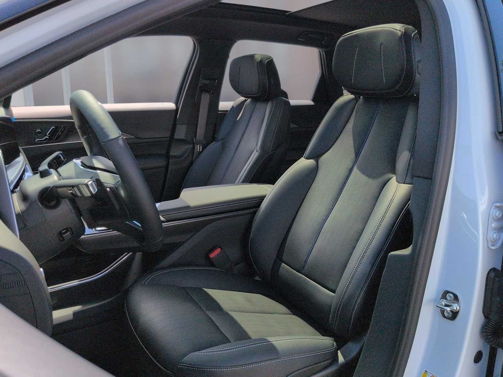 New 2026 Cadillac Lyriq Sport AWD/4WD image 24