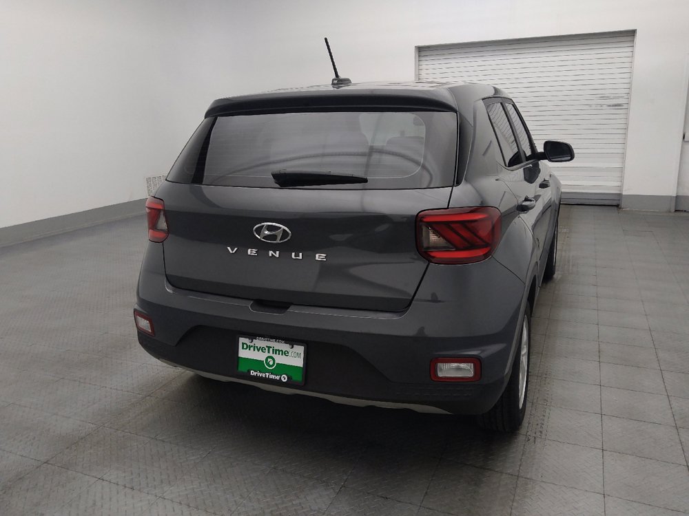 Used 2023 Hyundai Venue SE FWD image 7