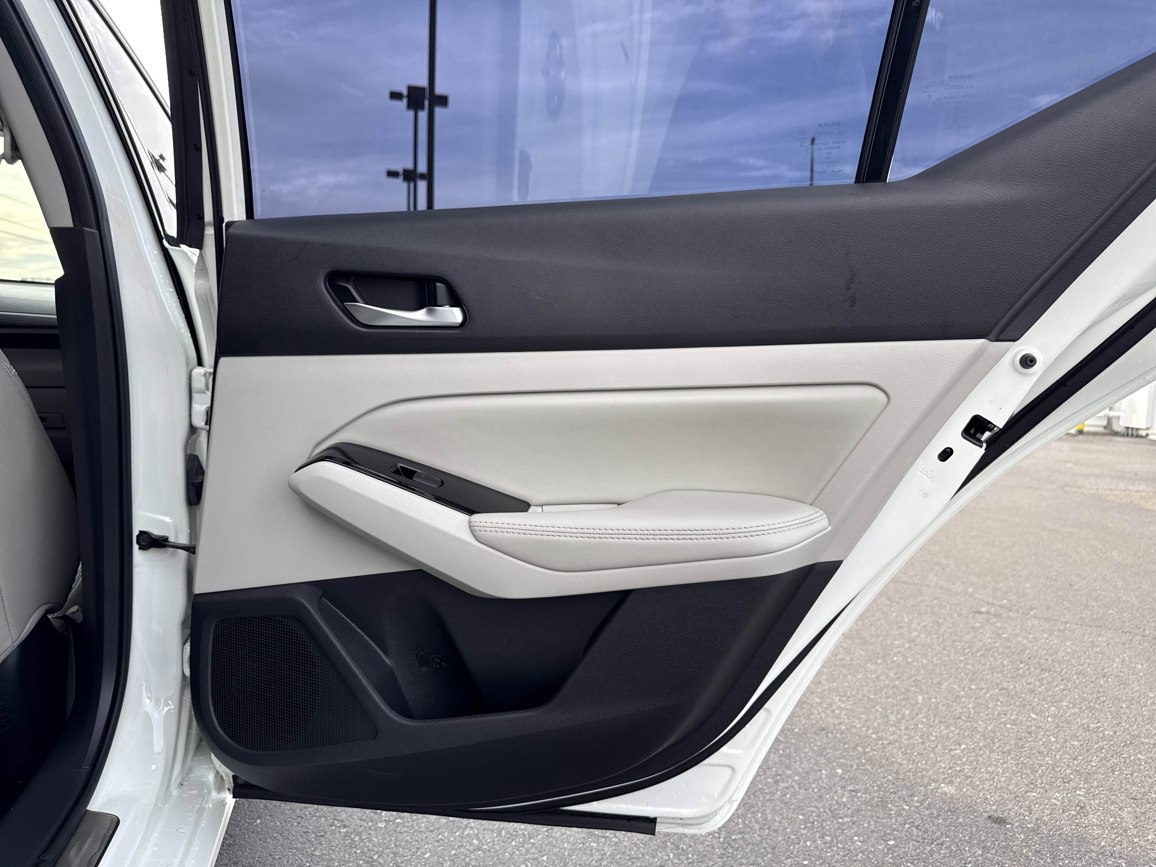 Used 2021 Nissan Altima 2.5 Platinum image 37