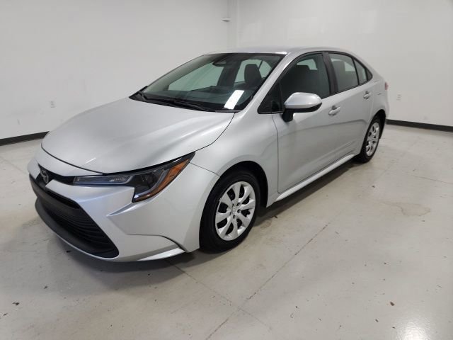 Used 2024 Toyota Corolla LE image 8