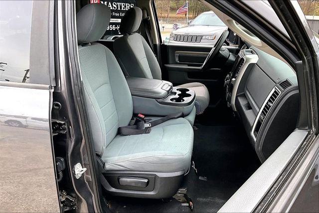 Used 2017 RAM 1500 Classic SLT image 25