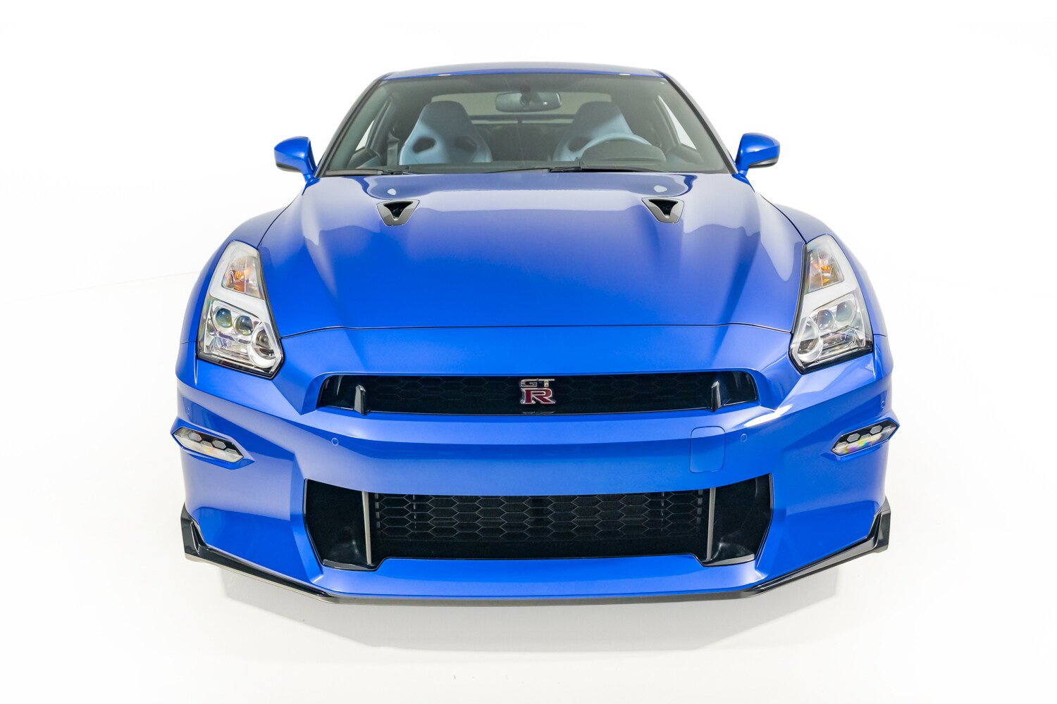 Used 2024 Nissan GT-R w/ Floor Mat Package AWD/4WD image 6