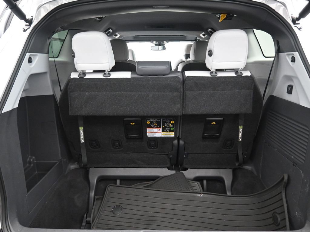Certified 2024 Toyota Sienna XSE w/ XSE Plus Package image 34
