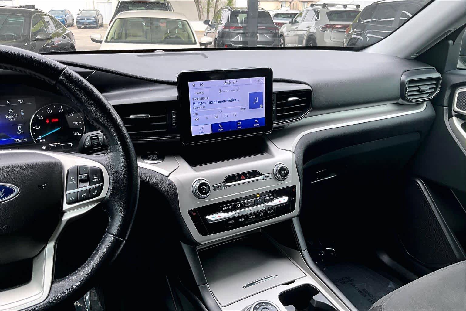 Used 2022 Ford Explorer XLT image 7