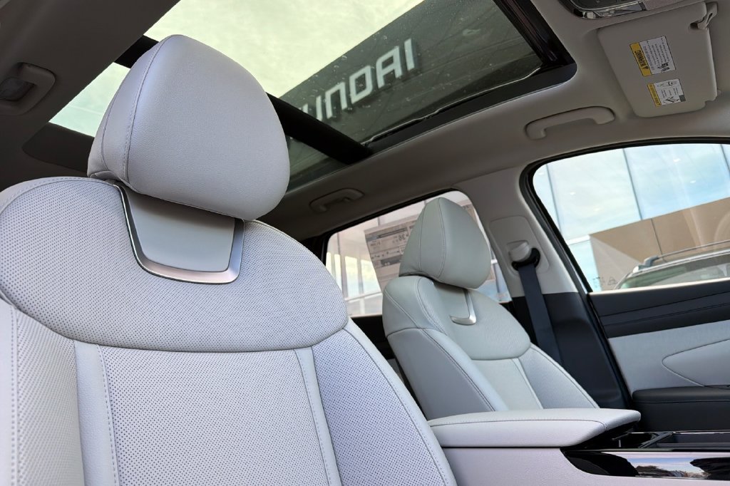New 2026 Hyundai Tucson Limited AWD/4WD image 14