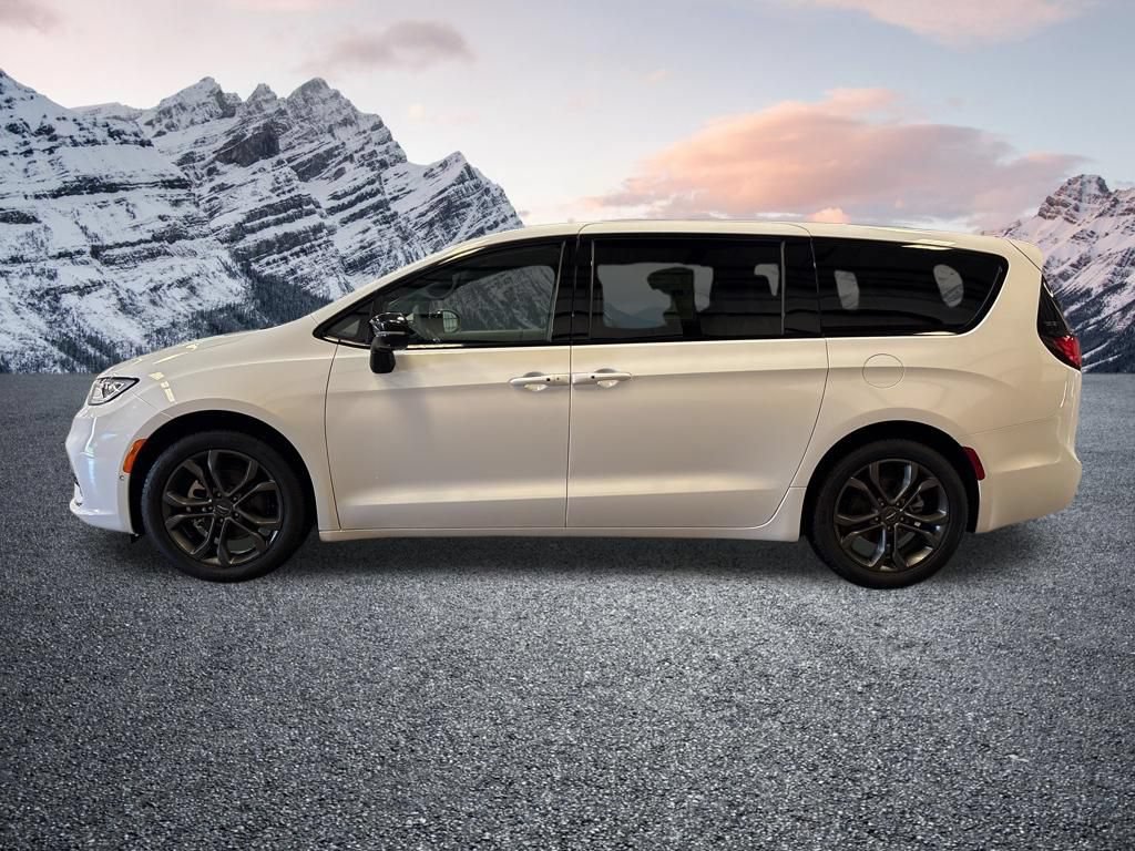 New 2026 Chrysler Pacifica Select FWD image 2