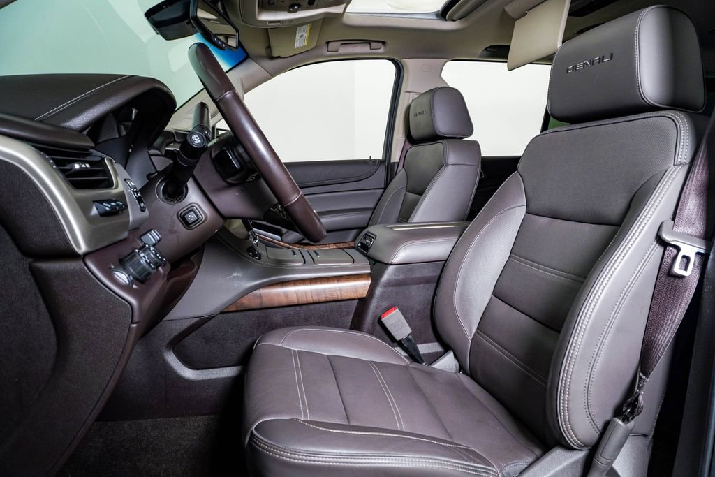 Used 2019 GMC Yukon Denali w/ Denali Ultimate Package image 18
