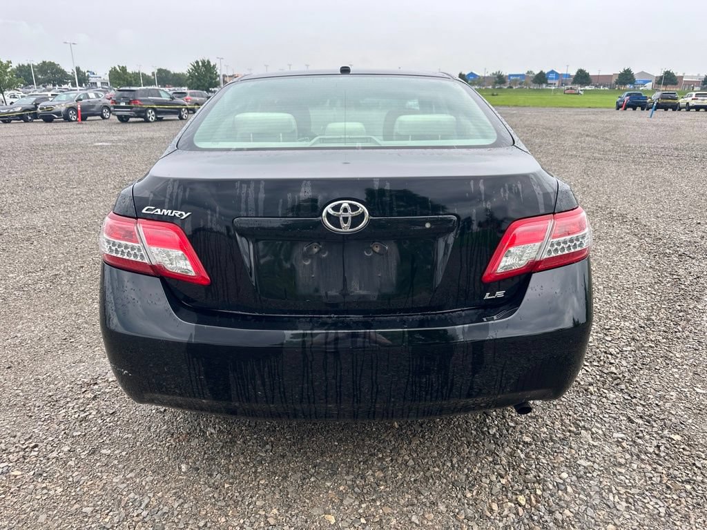 Used 2010 Toyota Camry LE FWD image 8