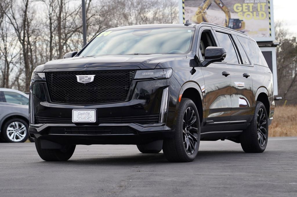 Used 2024 Cadillac Escalade ESV Sport Platinum w/ LPO, ONYX Package image 7