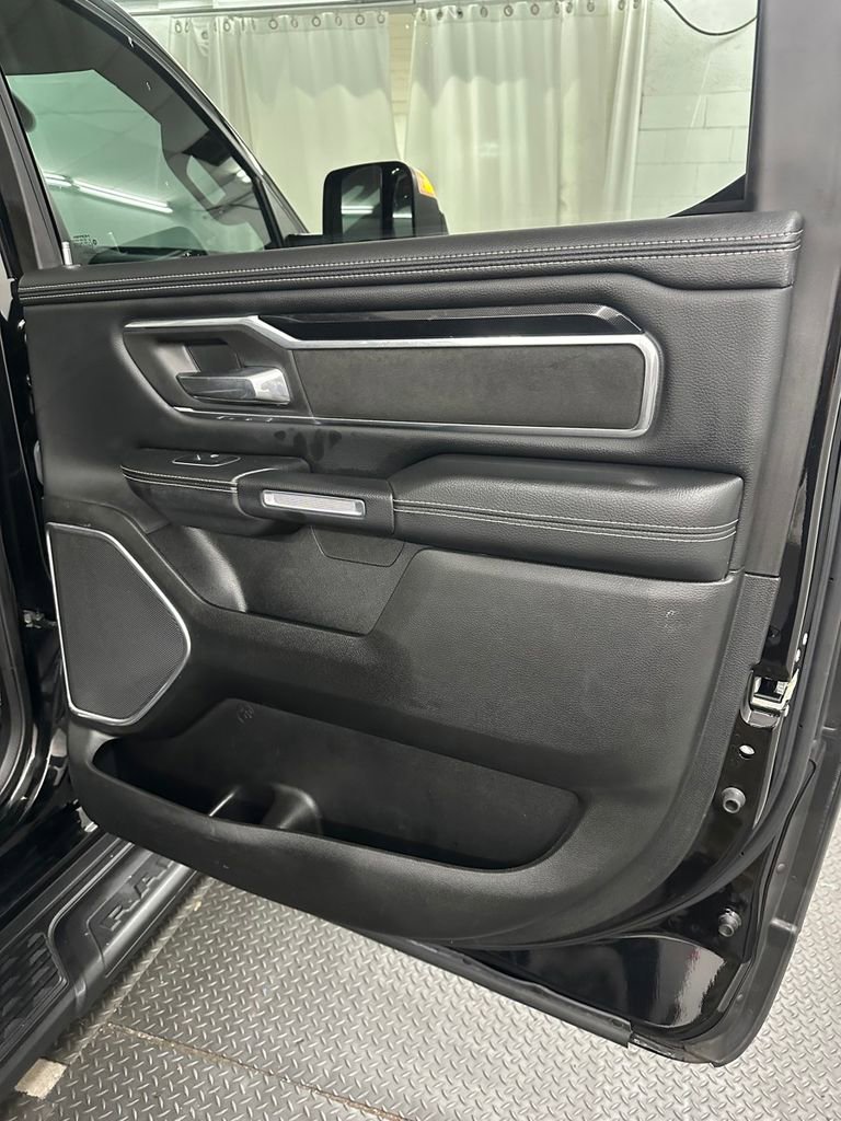 Used 2022 RAM 1500 Laramie w/ Night Edition AWD/4WD image 33