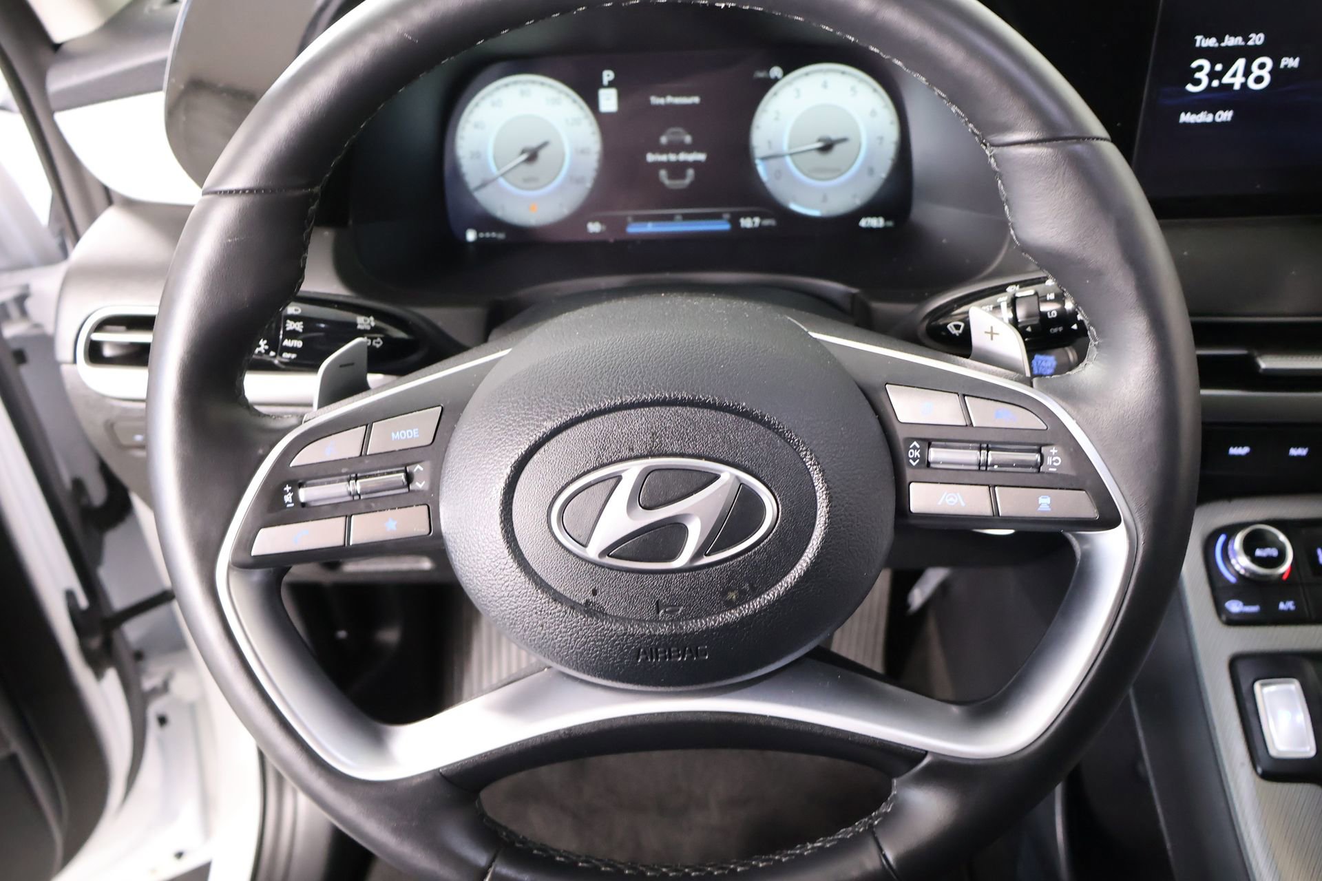 Certified 2025 Hyundai Palisade SEL image 3