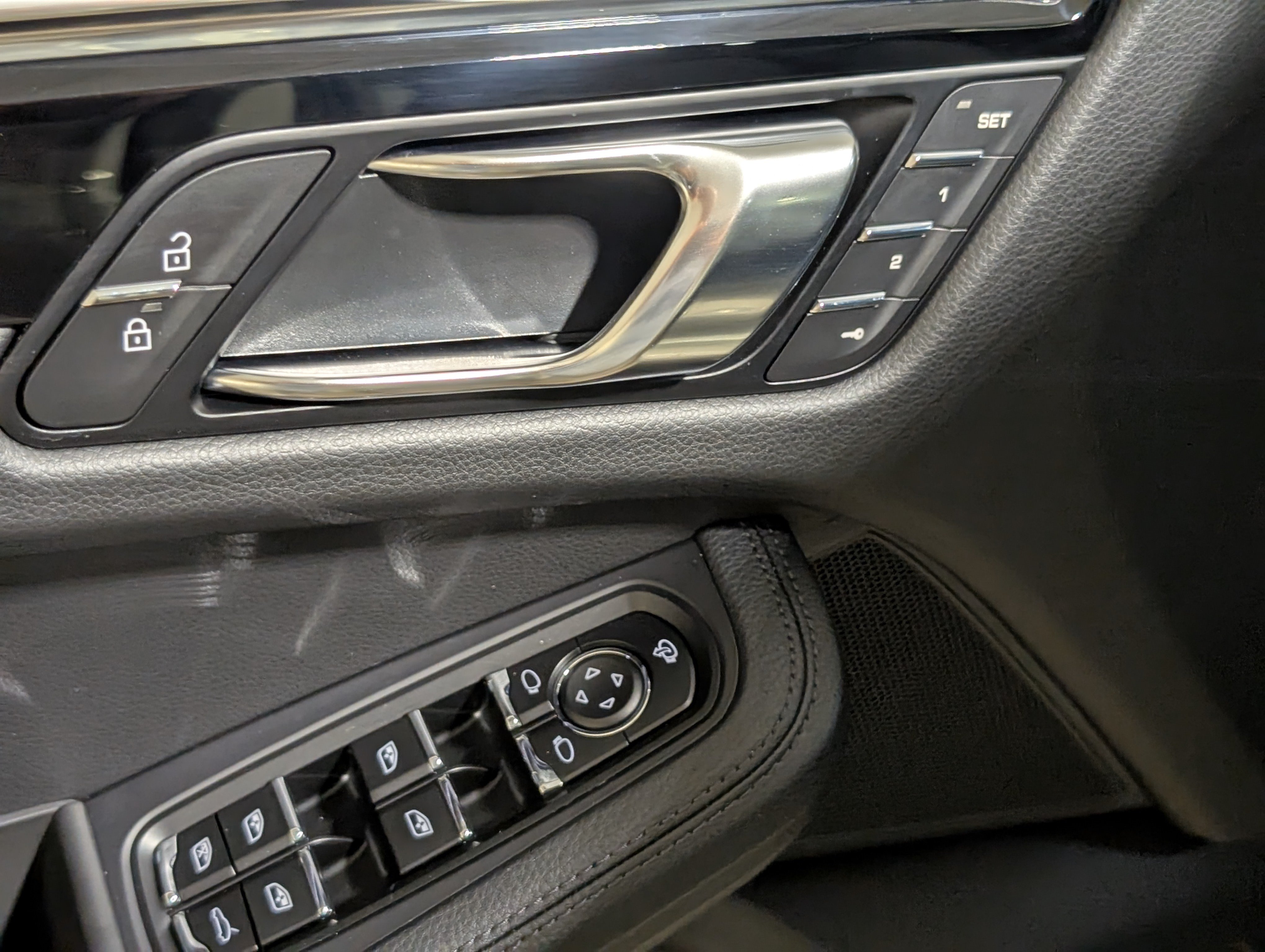 Certified 2026 Porsche Macan S AWD/4WD image 21