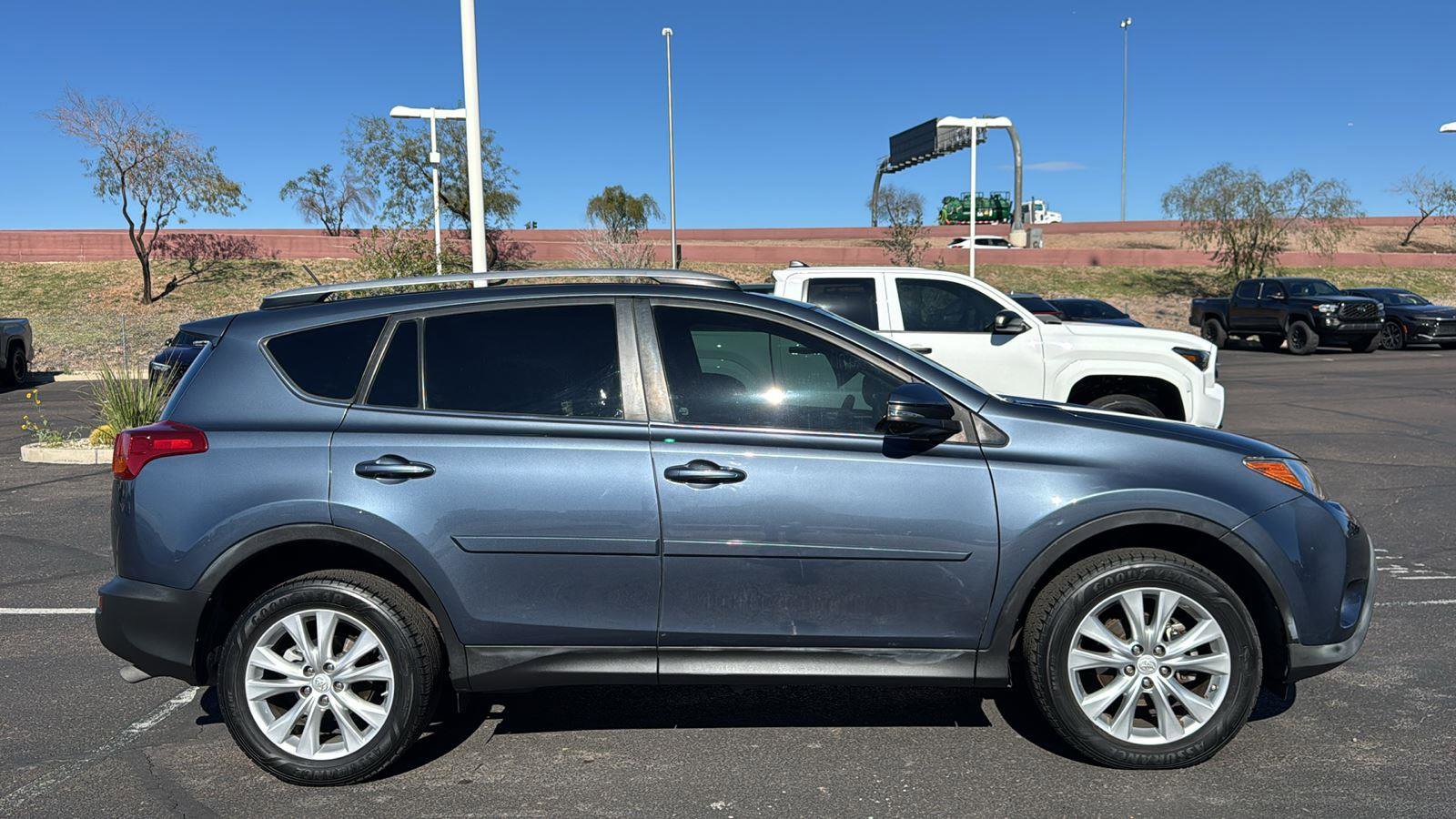 Used 2014 Toyota RAV4 Limited image 7