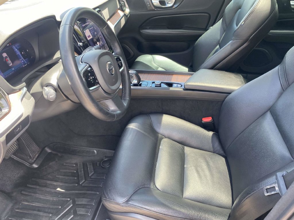 Used 2024 Volvo S60 B5 Plus AWD/4WD image 17