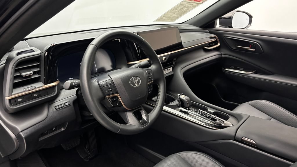 Used 2026 Toyota Crown AWD/4WD image 13