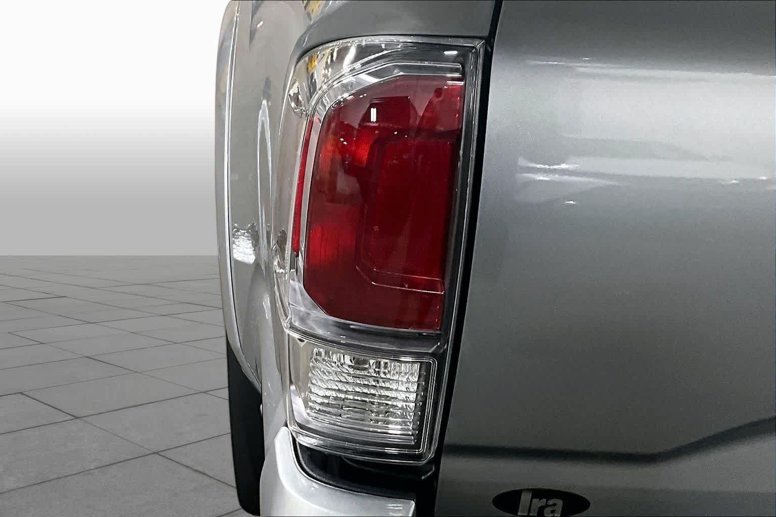 Used 2023 Toyota Tacoma TRD Sport w/ Technology Package AWD/4WD image 29