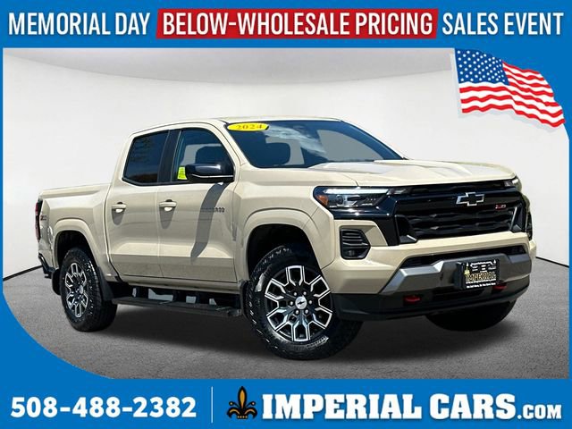 Used 2024 Chevrolet Colorado Z71 w/ Z71 Convenience Package 2