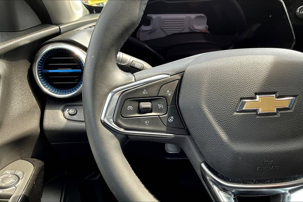 Used 2024 Chevrolet Trax LT w/ Driver Confidence Package FWD image 10