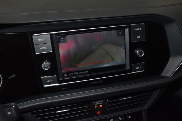 Used 2024 Volkswagen Jetta SE image 13