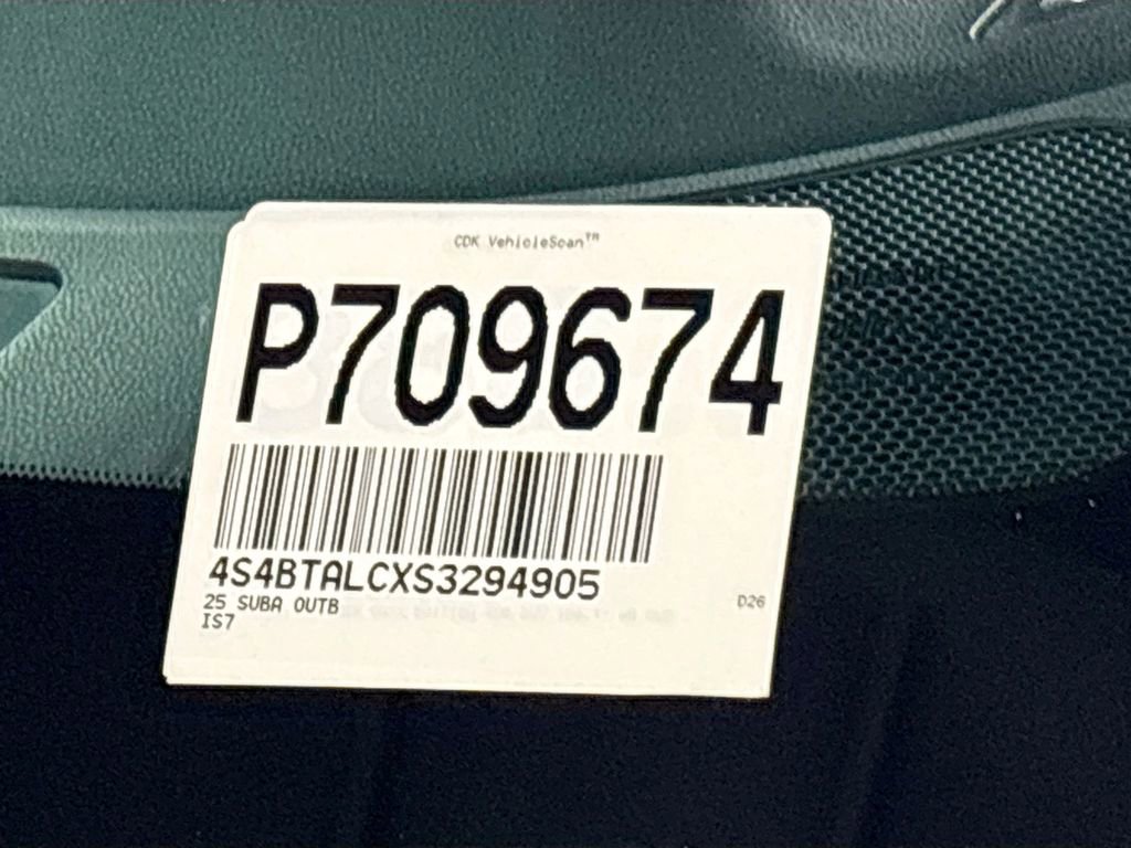 Certified 2025 Subaru Outback Onyx Edition AWD/4WD image 26