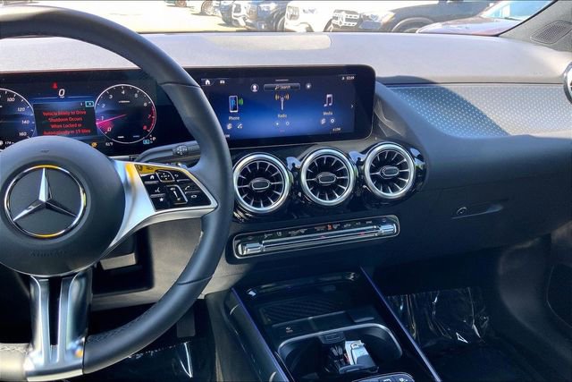 Used 2026 Mercedes-Benz GLA 250 4MATIC image 5