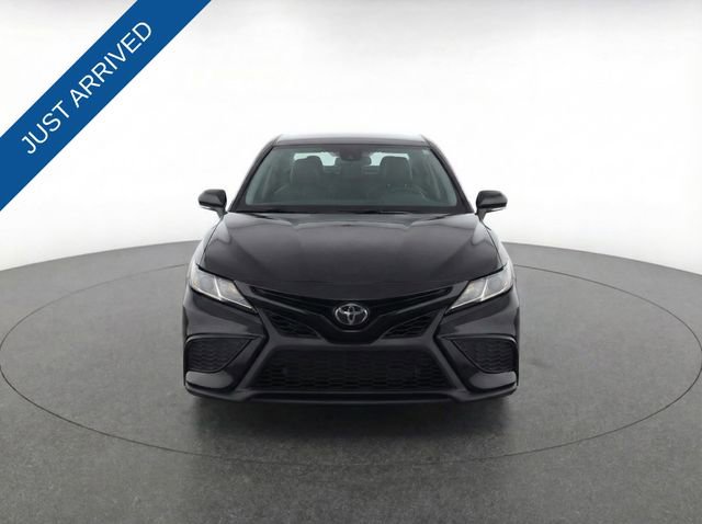 Used 2022 Toyota Camry SE image 5