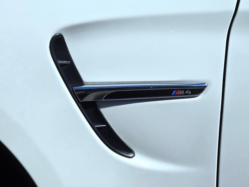 Used 2018 BMW M4 Coupe image 11