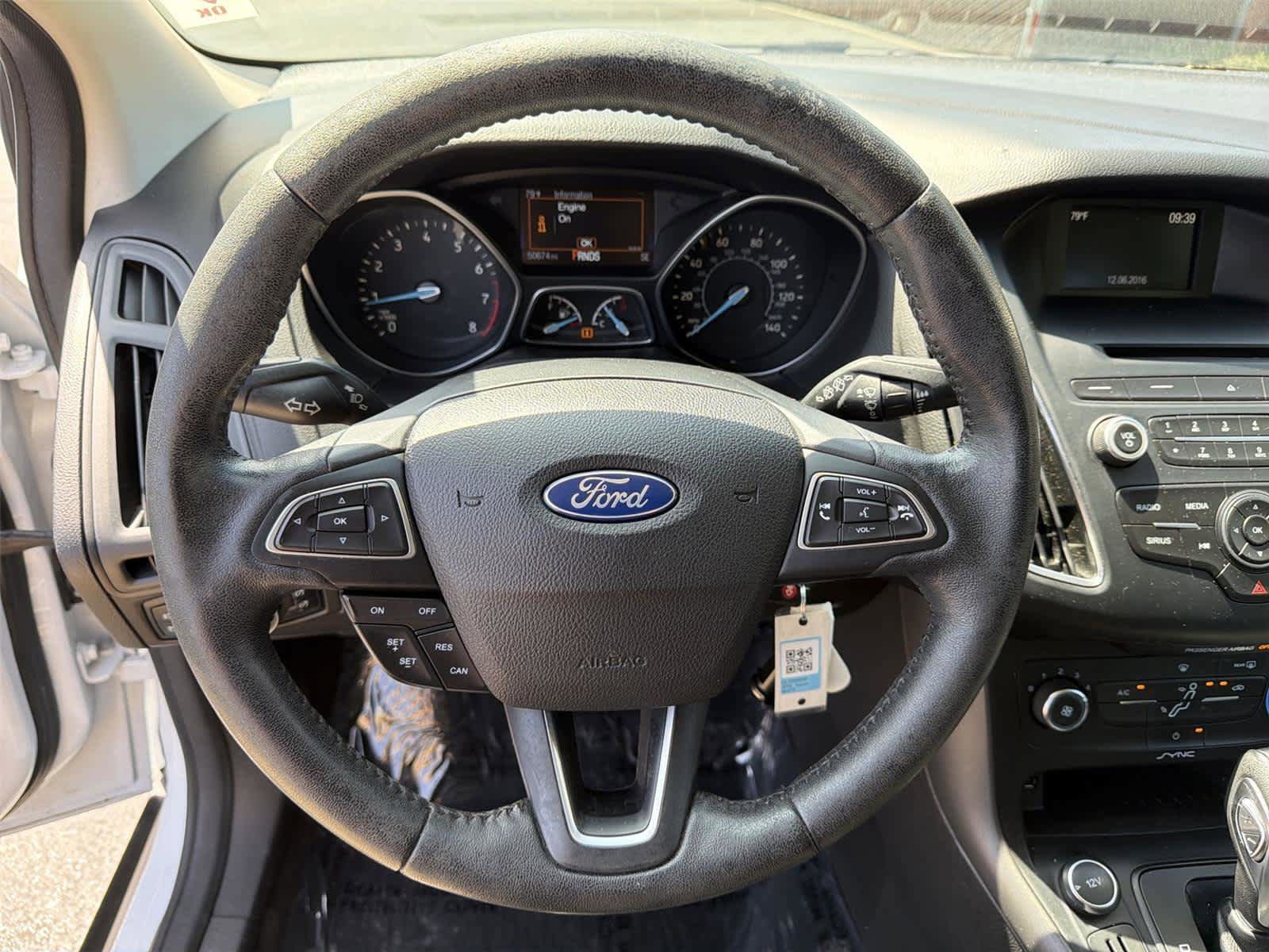 Used 2016 Ford Focus SE w/ Equipment Group 201A FWD image 16