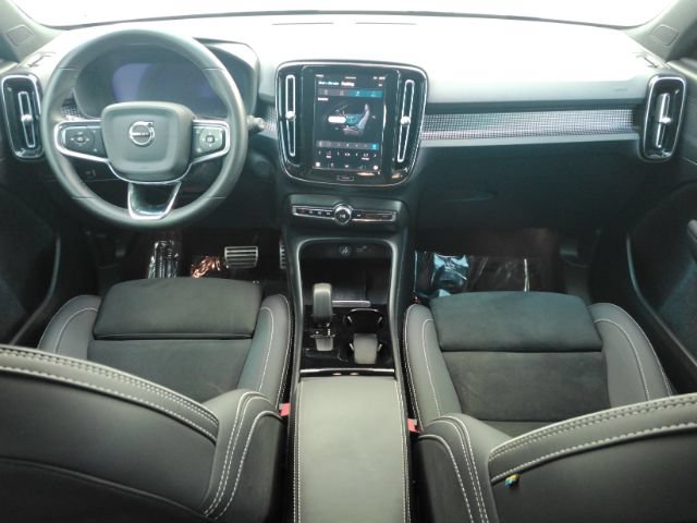 Used 2022 Volvo XC40 P8 Recharge Plus AWD/4WD image 3