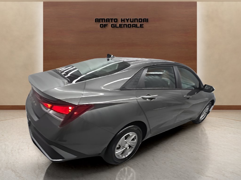 New 2026 Hyundai Elantra SE FWD image 6