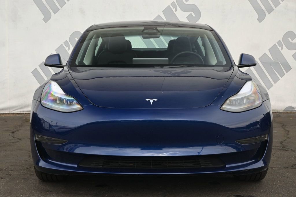 Used 2023 Tesla Model 3 Standard Range image 2