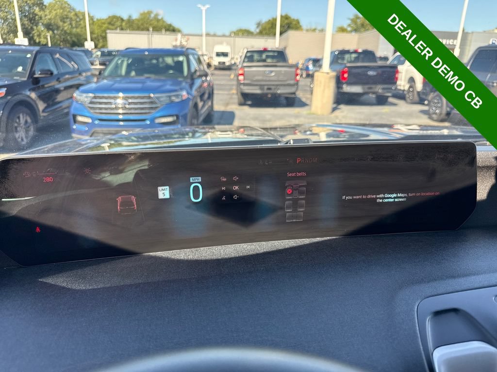 Used 2025 Ford Expedition Active AWD/4WD image 34