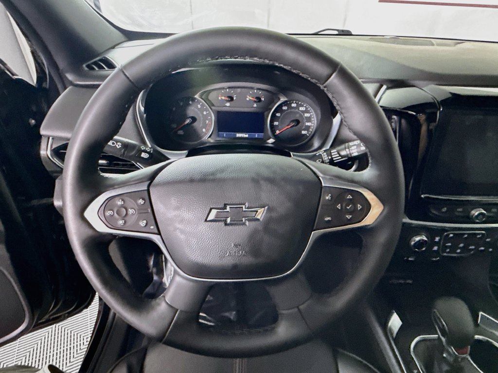 Used 2023 Chevrolet Traverse RS AWD/4WD image 21