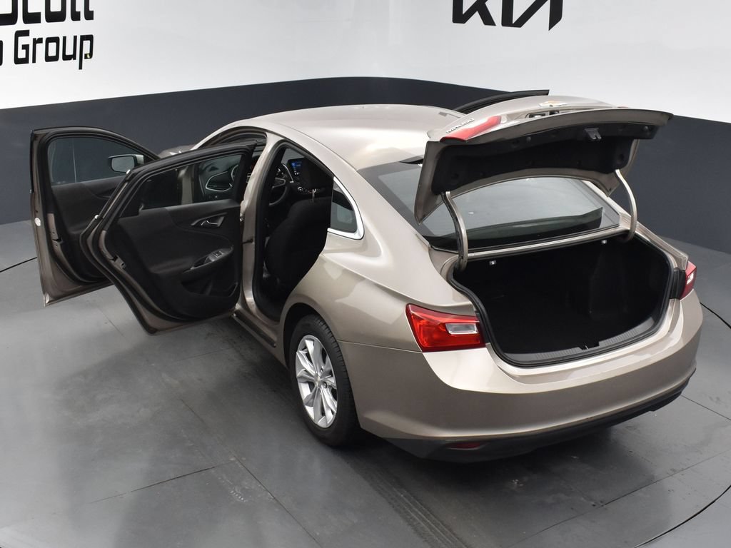 Used 2023 Chevrolet Malibu LT FWD image 31