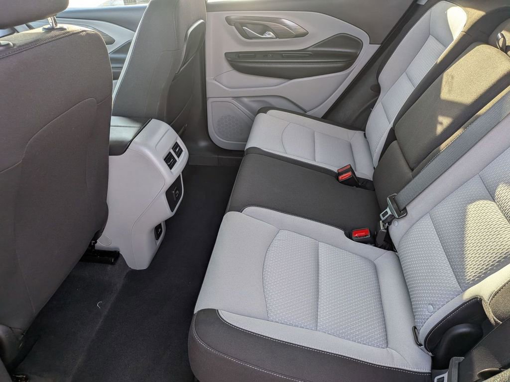 Used 2023 GMC Terrain SLE w/ Driver Convenience Package image 29