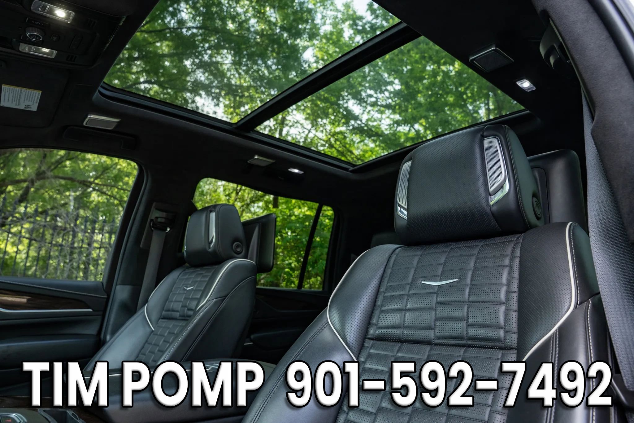 Used 2023 Cadillac Escalade ESV Sport Platinum w/ Heavy-Duty Trailer Package AWD/4WD image 12