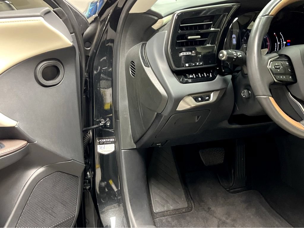Certified 2024 Lexus RX 350 Premium w/ Kick Sensor & Tow Package AWD/4WD image 17