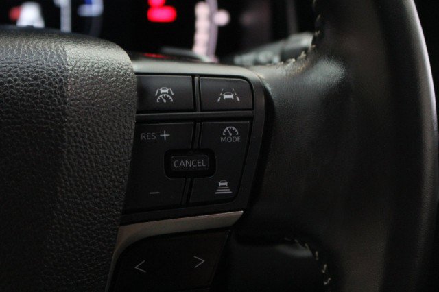 Used 2025 Toyota Camry SE w/ Convenience Package image 10
